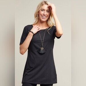 Piphany black Jersey knit tunic top size medium NWT